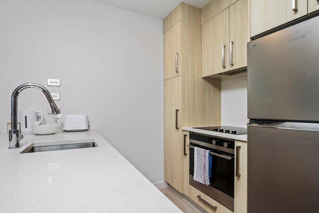Sky Tower On Your Doorstep! Modern Two Bedroom Auckland Exterior photo